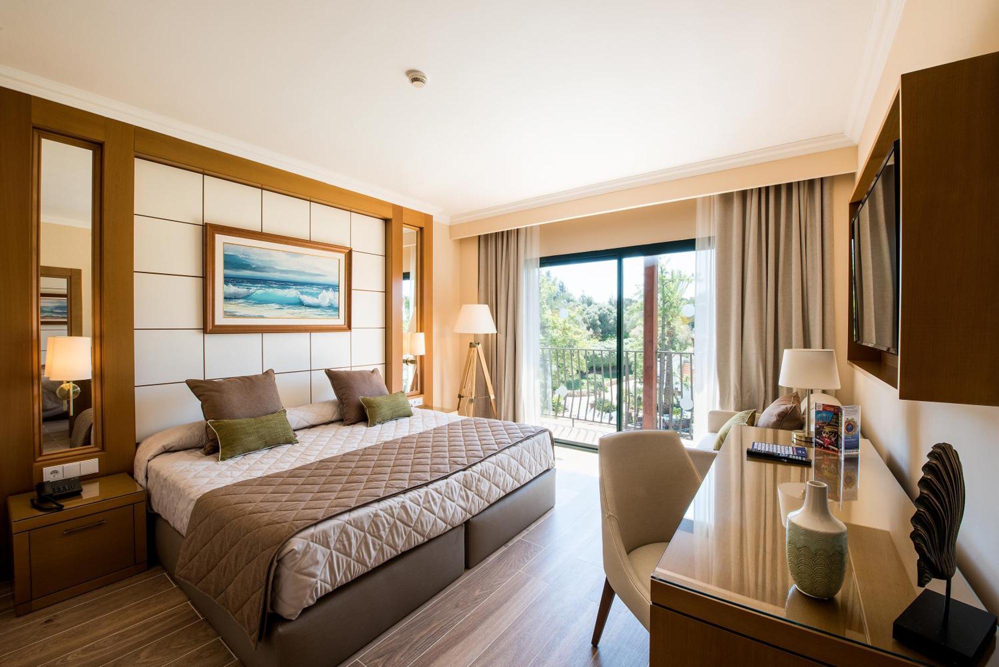 Standard Room Access to PortAventura Park 1 access to Ferrari Land,1272902665:JPEG
